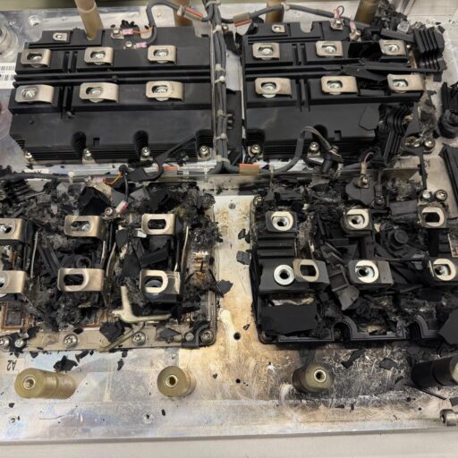 Bloc de puissance pour une phase de l'entraînement du moteur