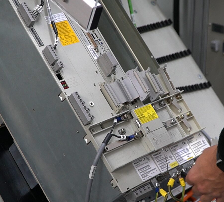 Où louer Simodrive 611