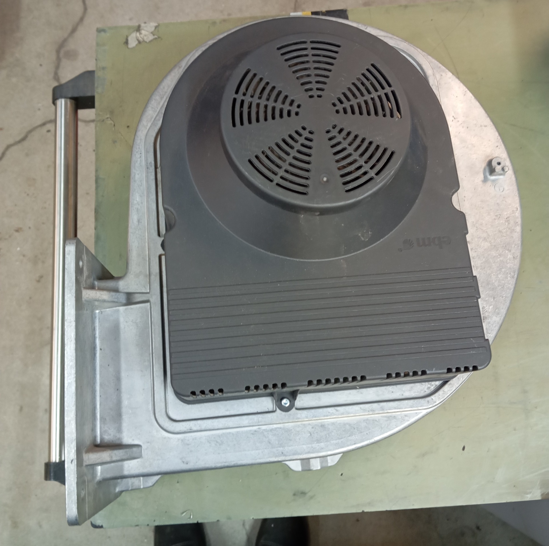 diagnostic de l’EBM PAPST G3G250-GN44-01